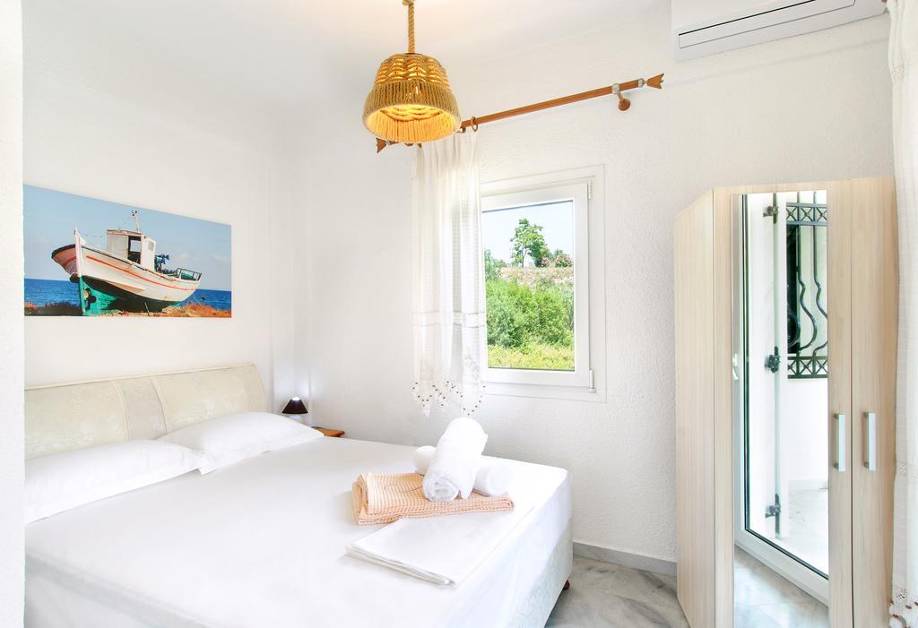 Beach Front Villa Nea Kallikrateia Εξωτερικό φωτογραφία